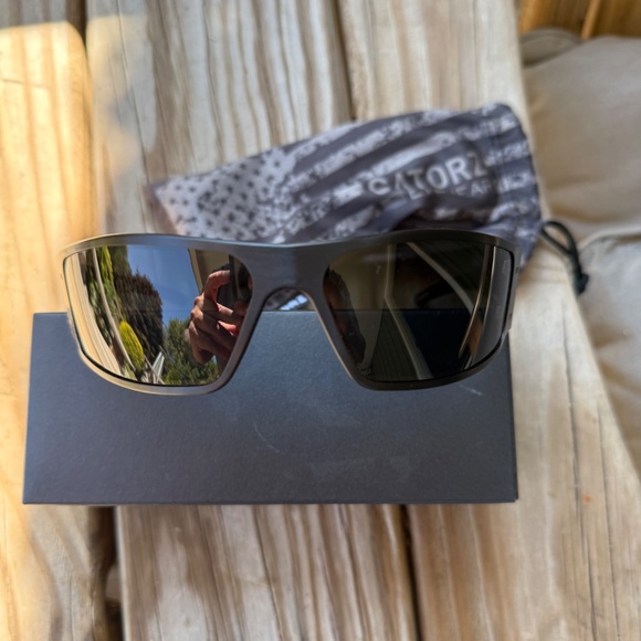 Gatorz Magnum Sunglasses - Picture 2 of 10